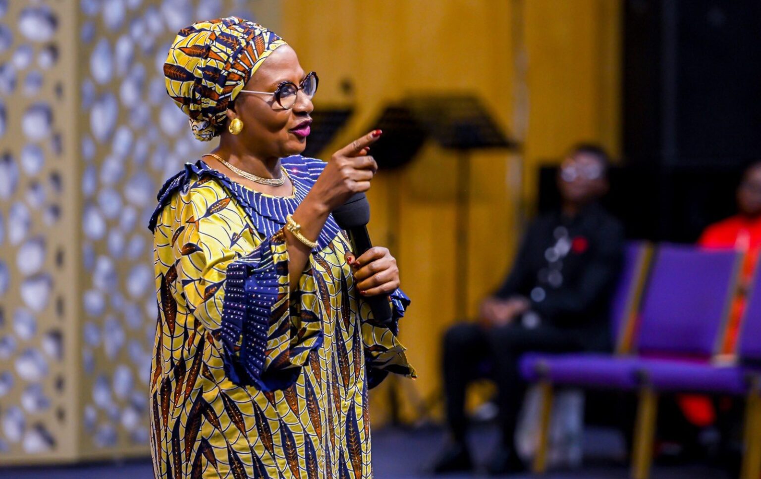 Abuja Pastor Kneels, Pleads with Wike to Preserve Jabi Lake as Public Space