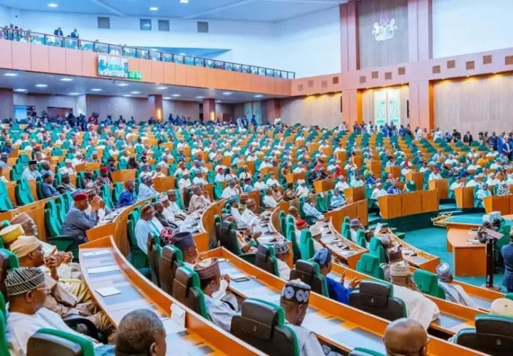 Six Oyo Lawmakers Dump PDP, Join APM in Major Boost for Makinde