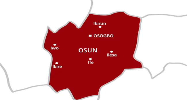 Fire Engulfs Building in Osogbo as Emergency Teams Battle Blaze