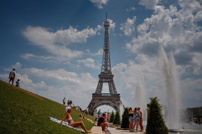 Heatwave Death Toll Rises in France as Funeral Homes Reach Capacity