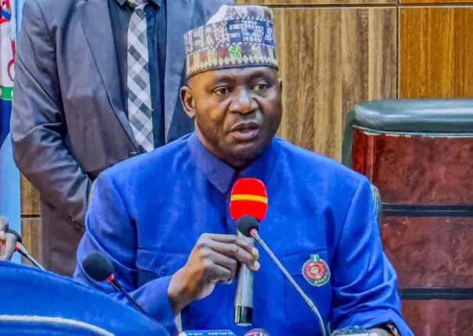 Defence Minister Tells Troops to Shoot Terrorists Without Waiting for Orders