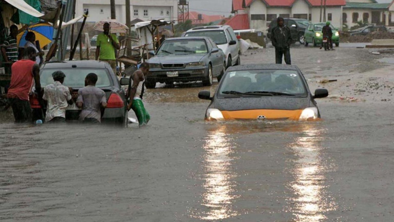 NiMet Issues Fresh Flood Alert as Heavy Rains Threaten 27 States