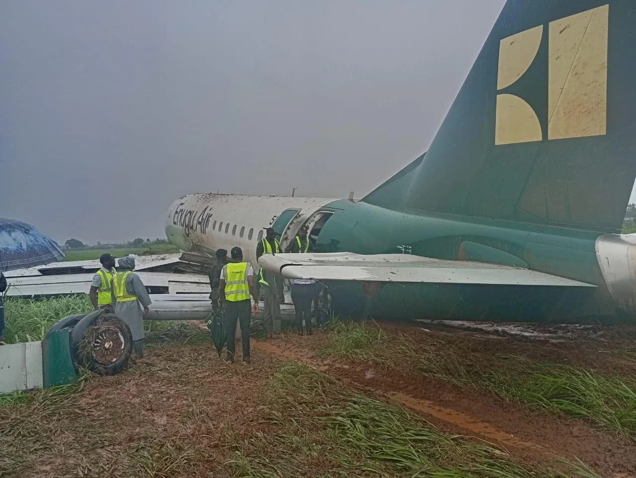 Enugu Air Aircraft Skids Off Runway at Benin Airport, All Passengers Safe