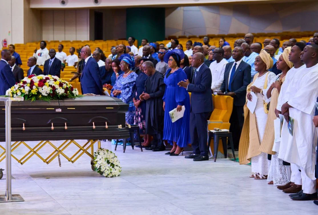 Osinbajo, Fashola, Ajimobi’s Wife, Others Attend Kemi Adeosun’s Husband’s Burial